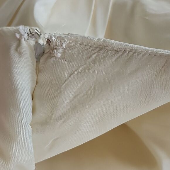 Beautiful Hand Made Wedding Gown - Picture 16 of 16